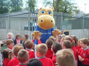 Henri Hippo from Ulster Bank visits Nursery and Year 1