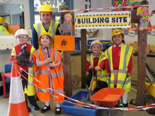 Visit from Stephen Harpur from Lowry building and civil engineering