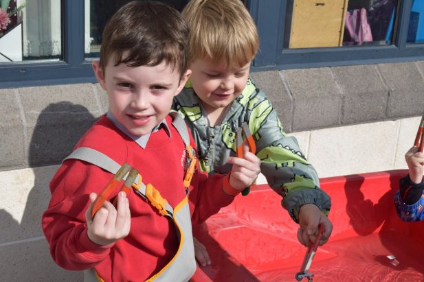 Year 1 have 'beary' good fun in the sun!